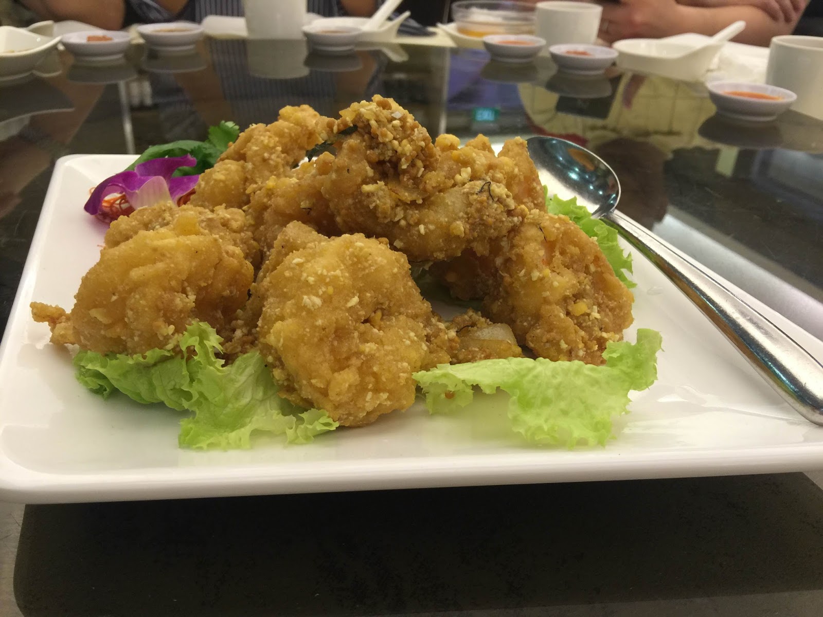 Shellfish Adventures At Long Beach Singapore Lyv to Eat