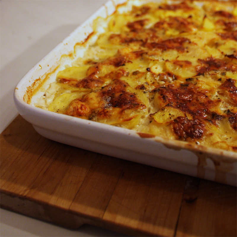 Elly&amp;#39;s Art: Apfel-Kartoffel-Gratin mit Blauschimmelkäse