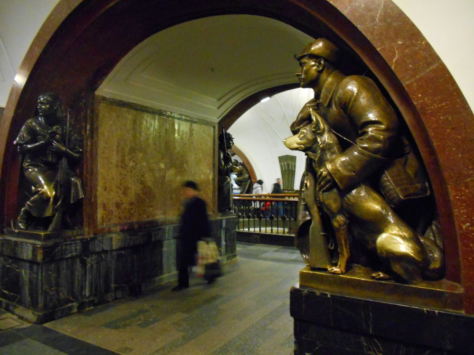 Станция метро площадь революции москва Станция метро площадь революции москва
