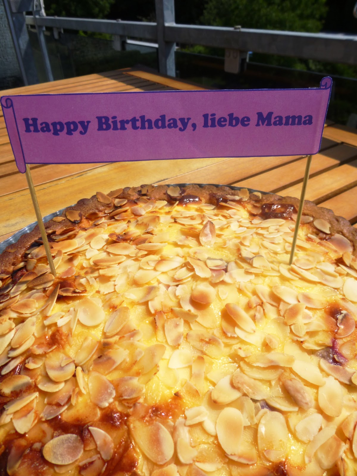 süß und köstlich: Kirsch-Schmand-Kuchen mit Mandeln...süß, saftig und ...