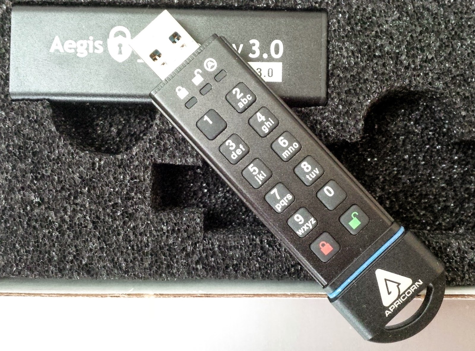 InfoSec Musings: Test Driving The Aegis Secure Key 3.0