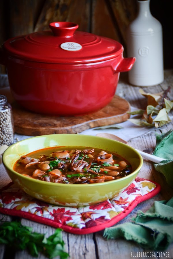 POTAJE DE JUDIONES, KALE Y CALAMARES EN COCOTTE 