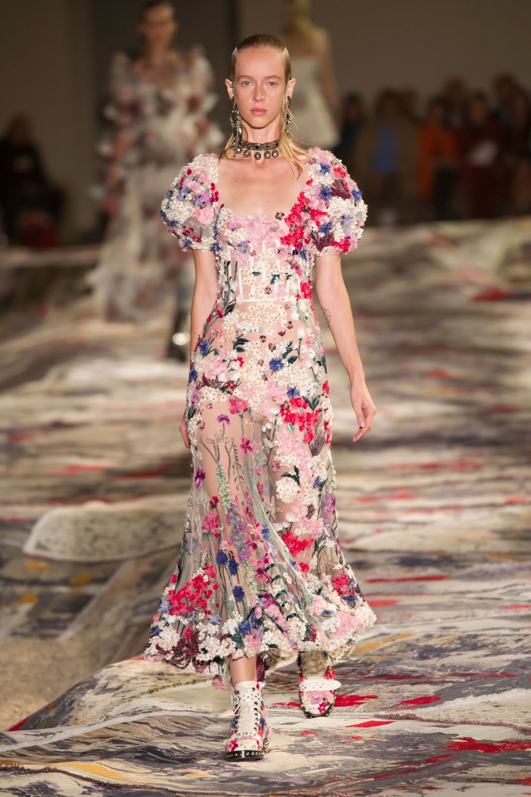 Paris Fashion Week: MCQUEEN MAGNIFICENT