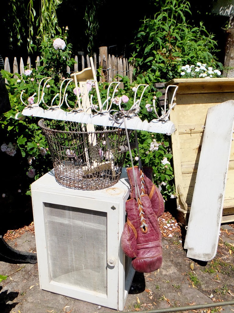 princessgreeneye: Gartenverschönerung und einige Beutestücke