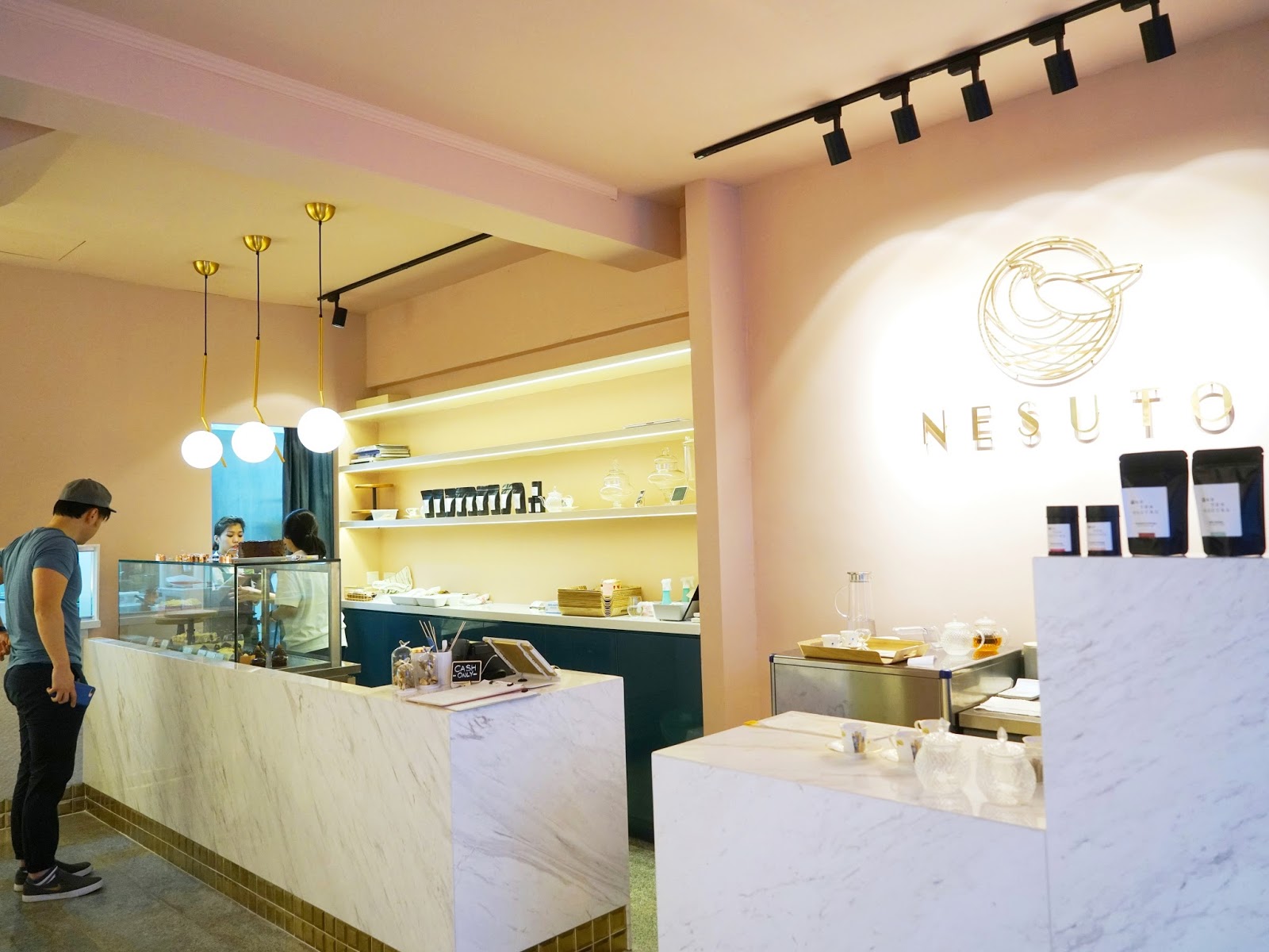 PinkyPiggu Nesuto Tras Street, Tanjong Pagar New Patisserie Café