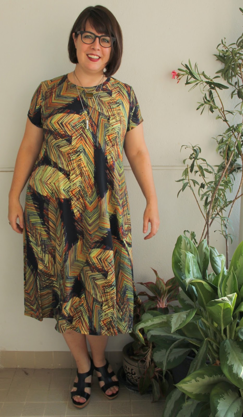 Cookin' & Craftin' Giant Feather Groove Dress