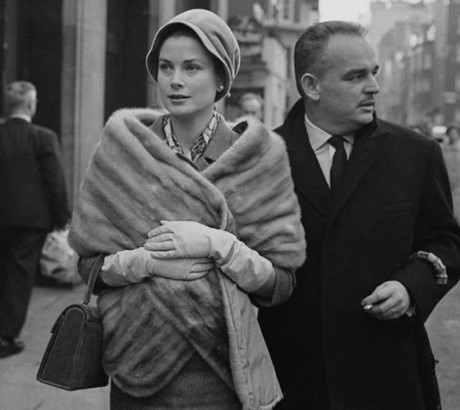 My nhan hoang toc va loi nguyen nghiet nga - Anh 9