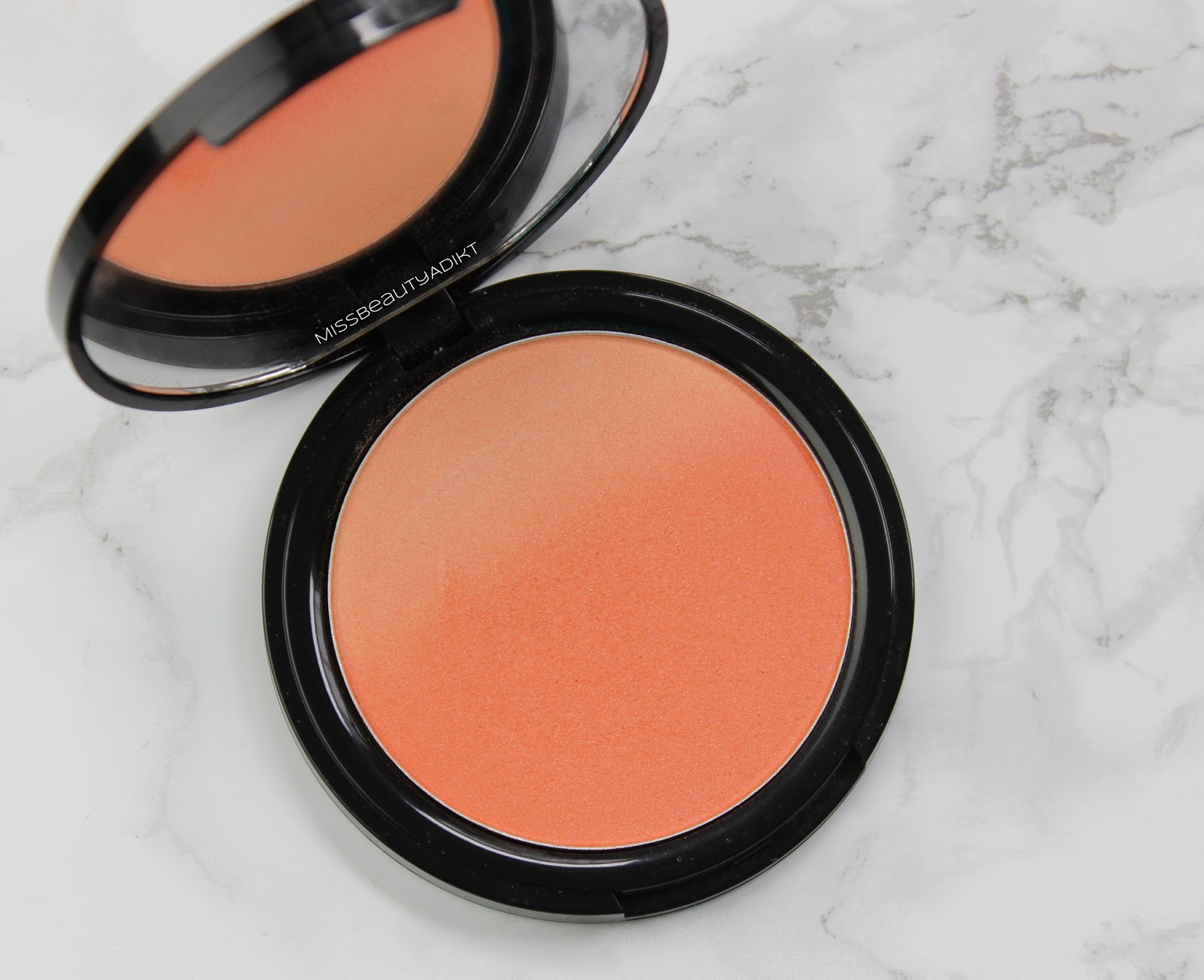 nyx strictly chic blush