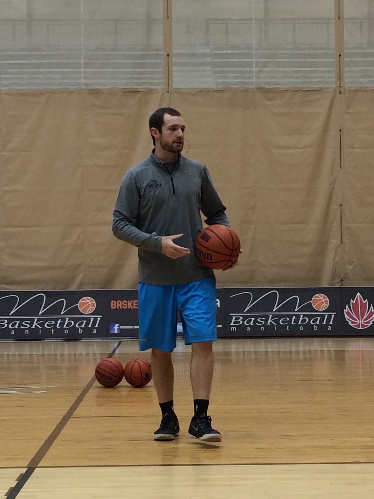 CLINIC VIDEOS NOW READY 275 Attend Basketball Manitoba Super Coaches