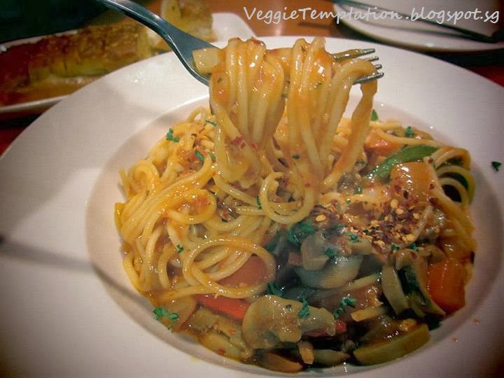 ♥ Veggie Temptation ♥ Pizza Hut VegetarianFriendly Restaurant in