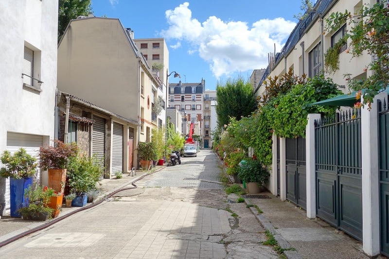 Paris Quartier Didot, promenade du côté de Plaisance, le long des villas de la rue Didot