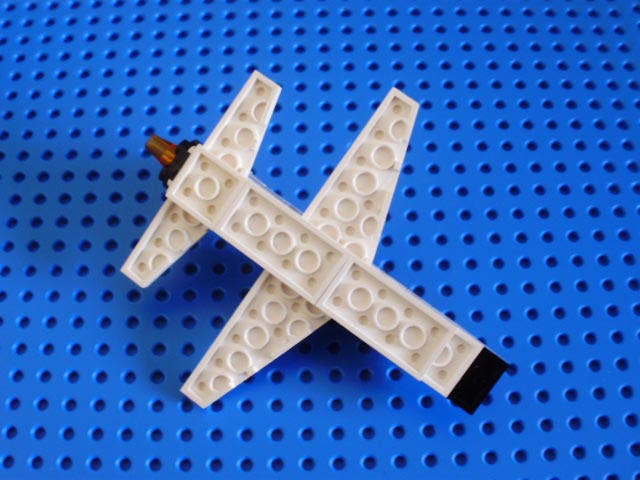 MOC LEGO Avião a jato