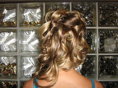 Prom Hairstyles Bridal Hair Style 2012 Many barbers in the Western World 