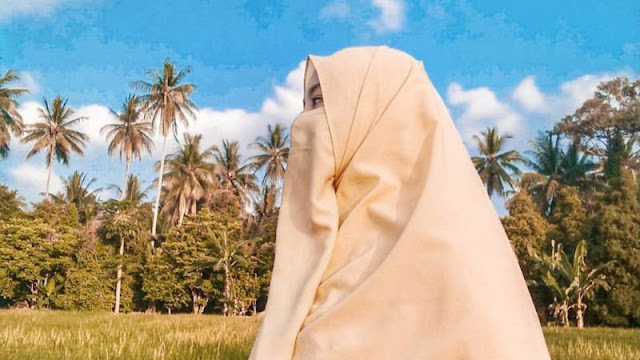 Kita Hidup di Dunia Hanya Sebentar Saja, Jadi Kurang-kurangi Nyakitin Orang Lain ! Kita Hidup di Dunia Hanya Sebentar Saja, Jadi Kurang-kurangi Nyakitin Orang Lain !