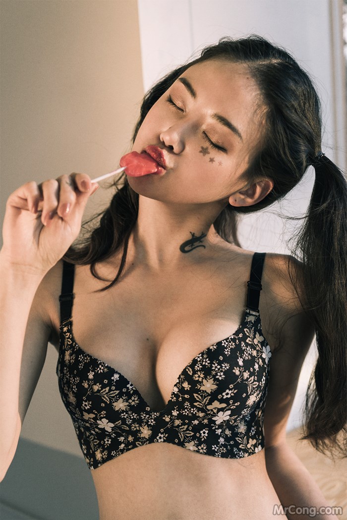 Baek Ye Jin beauty showed hot body in lingerie (229 photos) photo 10-11