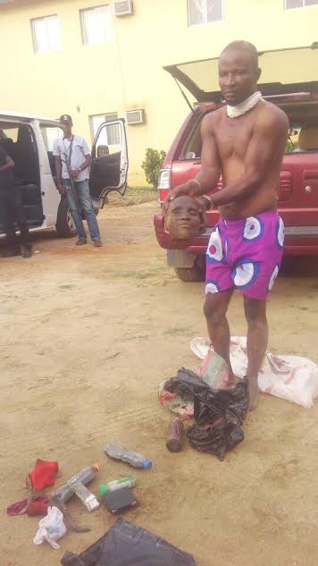 Graphic: Police arrest man with fresh head,other human parts of a woman in Osogbo