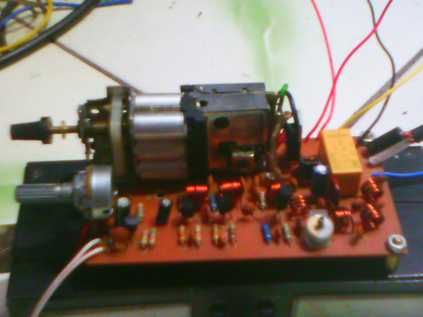 elektronikaanalog Membuat Transmitter untuk Brikbrikan
