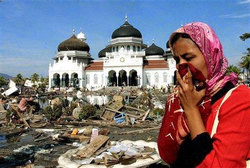 SEKEPING FOTO MENCERITAKAN PELBAGAI KISAH