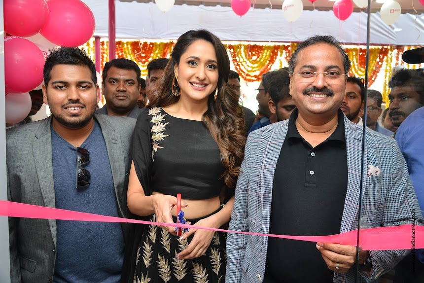 Pragya Jaiswal launch B New Mobile store