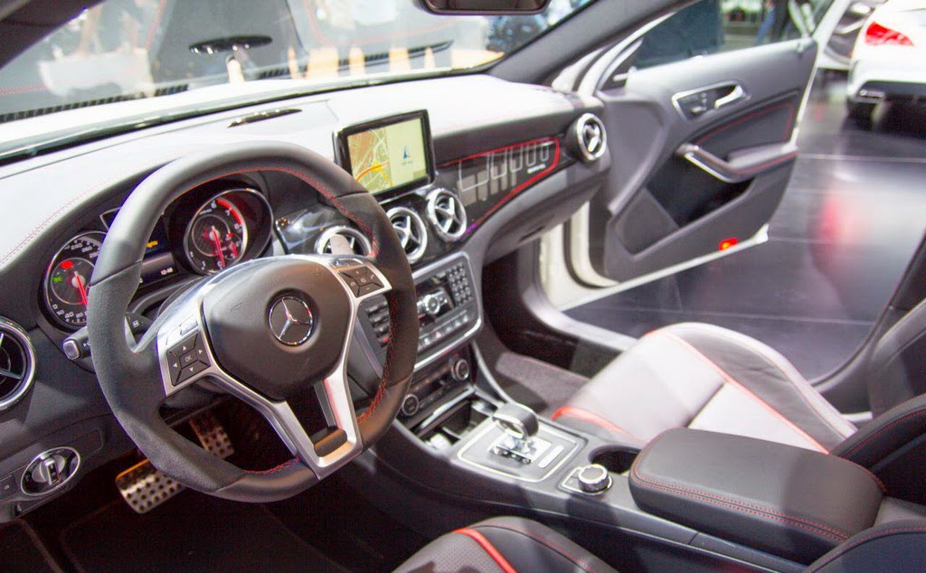 nuevo Mercedes GLA 45 Amg 2014, interior