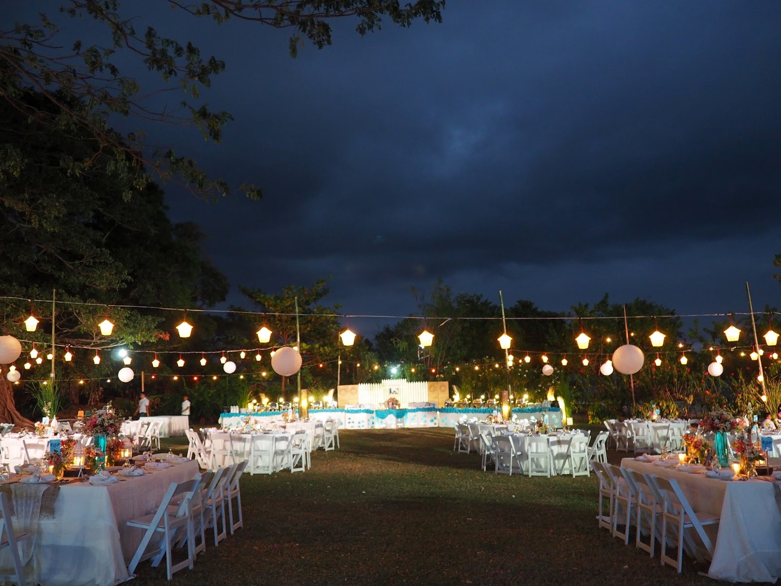 VinaTraveler's Blog Stilts Calatagan Beach Resort, An Amazing Beach