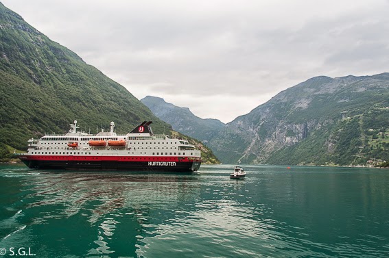 Hurtigruten, de crucero por el litoral noruego