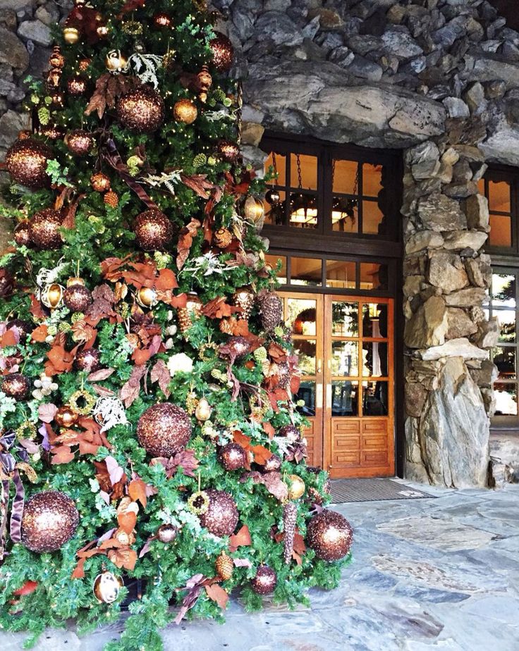 Romancing the Home Omni Grove Park Inn in Asheville, North Carolina