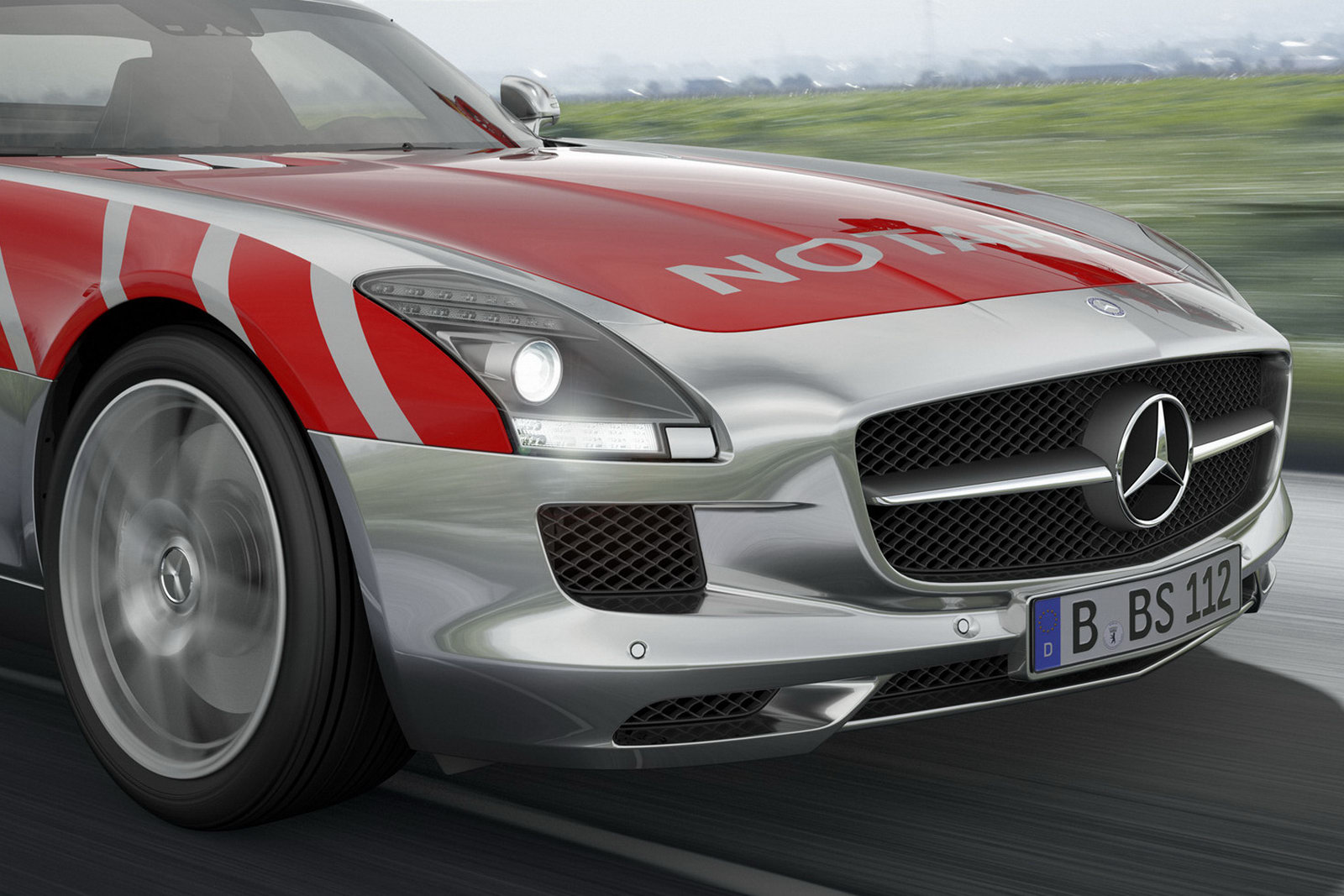 Mercedes-Benz Presents SLS AMG Emergency Medical Vehicle - Auto Blitz ...