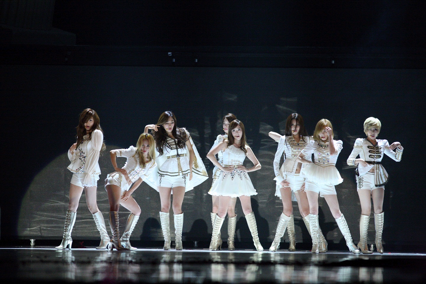 대유다 Feed Your Hallyu Daily Needs Girls Generation Finally Made It At Mama 2011
