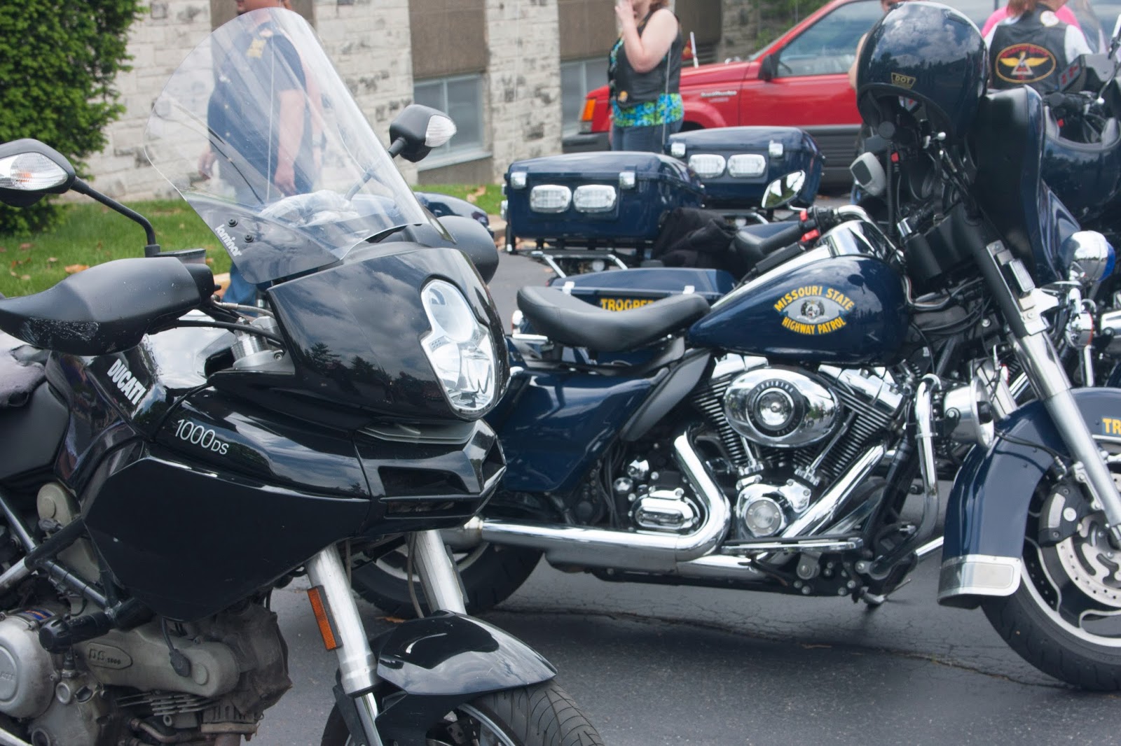 ducati police motorcycle