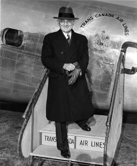 Dale Carnegie, 6 December 1941 worldwartwo.filminspector.com