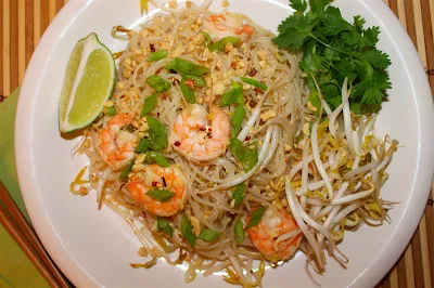 Pad Thai on a serving plate.