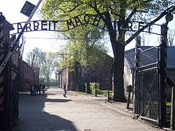 Auschwitz-Birkenau: Campo Nazi Alemán de concentración y exterminio(1940-1945)