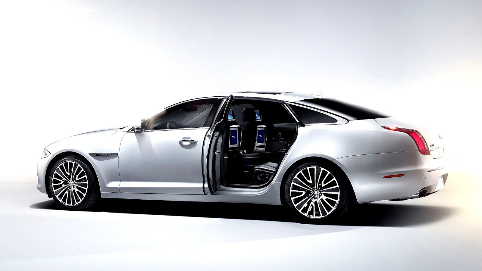 Long Wheelbase Luxury Cars - Luxury Choices