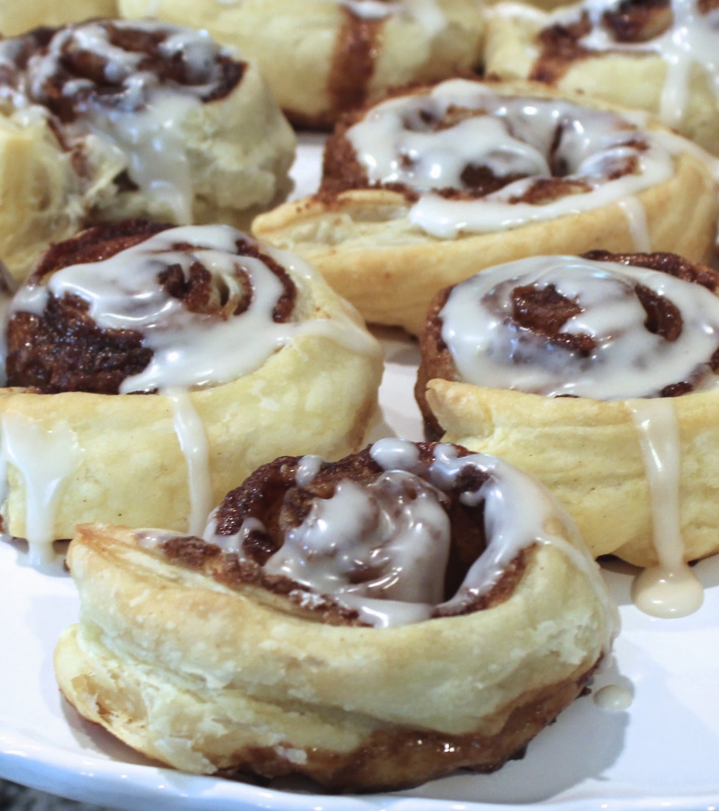 Hey, Mom! What's For Dinner? Puff Pastry Cinnamon Rolls