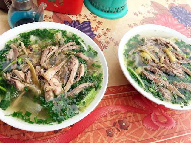 Ho  ng Trung T     ng Qu  n B   a  NEW YEAR PHOTOS