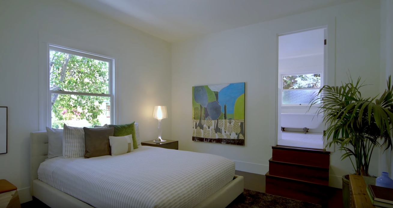 14 Photos vs 5724 Gaskill St, Oakland, CA vs. Home Interior Design Tour