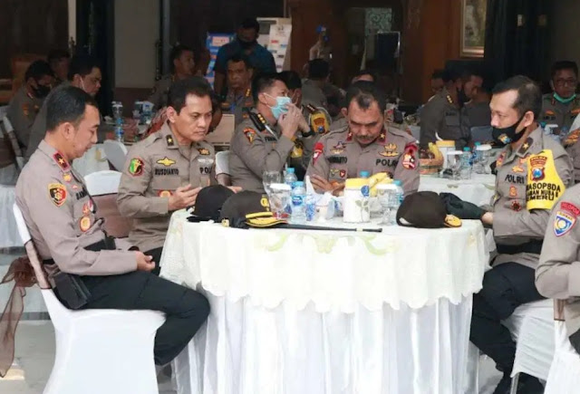 Agus Andrianto Lakukan Supervisi dan Asistensi Ops Aman Nusa II 2020 di Polda Jawa Timur Agus Andrianto Lakukan Supervisi dan Asistensi Ops Aman Nusa II 2020 di Polda Jawa Timur
