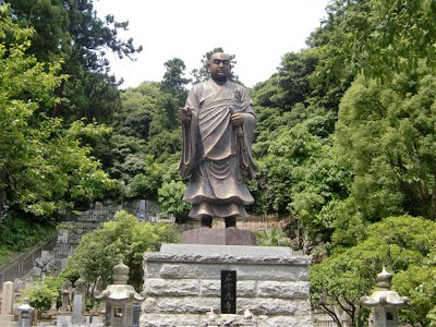 妙本寺日蓮像