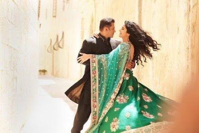 @InstaMag - Team Bharat has wrapped the Malta schedule of the film, which made way for Salman Khan and Katrina Kaif's first look of sorts from the film. #instamag-check-out-salman-khan-and-katrina-kaif-in-bharat