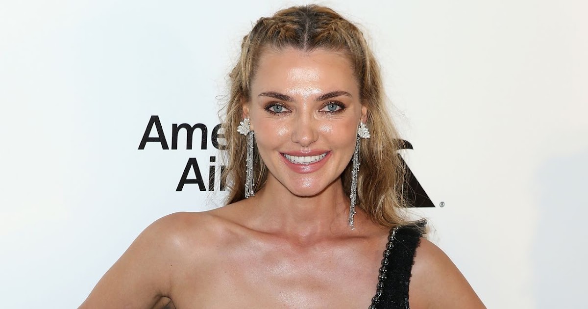 Model Crush: Alina Baikova Elton John Oscars Party
