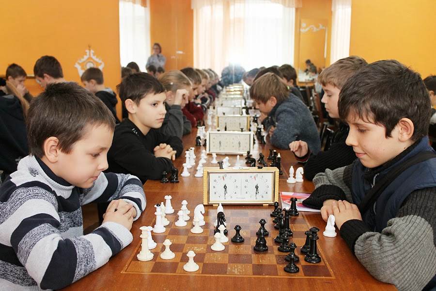 международный турнир по шахматам. шахматы в будущем. выполнение 3 юношеского шахматы. соревнования по шахматам. аршаев аюш шахматы.