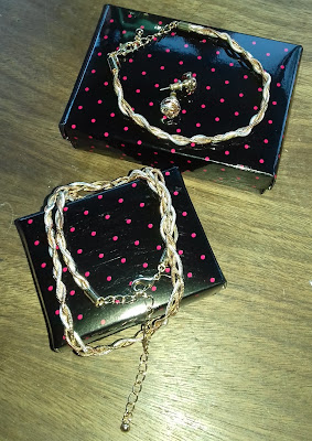 Avon Summer Showroom