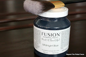 Use Fusion Mineral Paint to Paint Cupboards