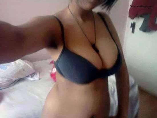 Indian Girls Taking Selfie In Bra-6207