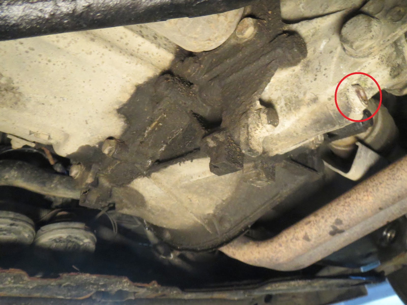 Fiat Uno 1993 gearbox oil draining bolt location
