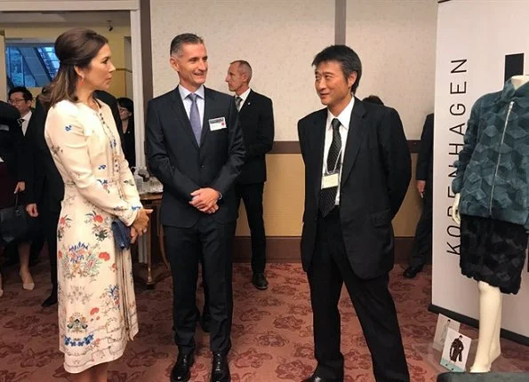 Princess Mary wore VILSHENKO Jerry Floral Print Silk Crepe de Chine Dress. Emperor Akihito and Empress Michiko