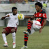 Fluminense aproveita vacilos do Flamengo e vence clássico