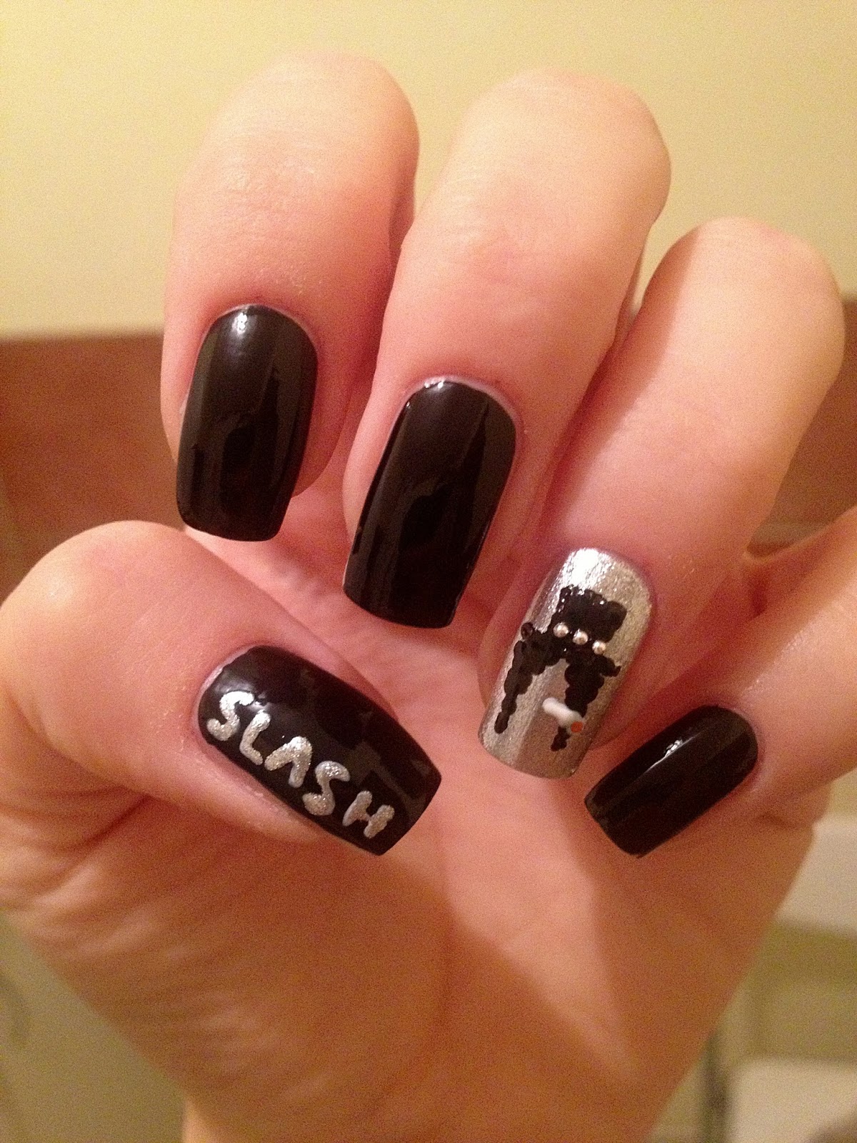 Slash Nails - Guns N' Roses | hola paola