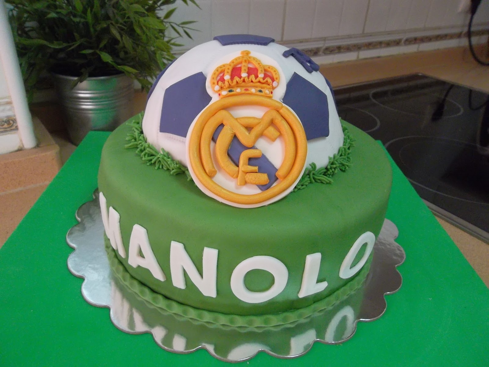 CREMA Y CHOCOLATE TARTA REAL MADRID